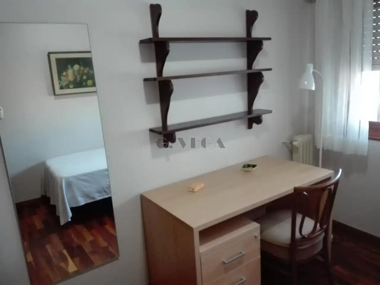 Bedroom of Flat for rent in Vigo   with Heating, Parquet flooring and Furnished
