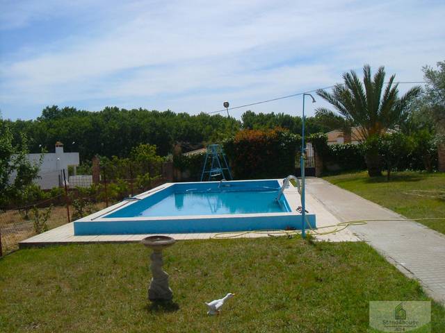 Casa-chalet en Venta en Bollullos Par del Condado