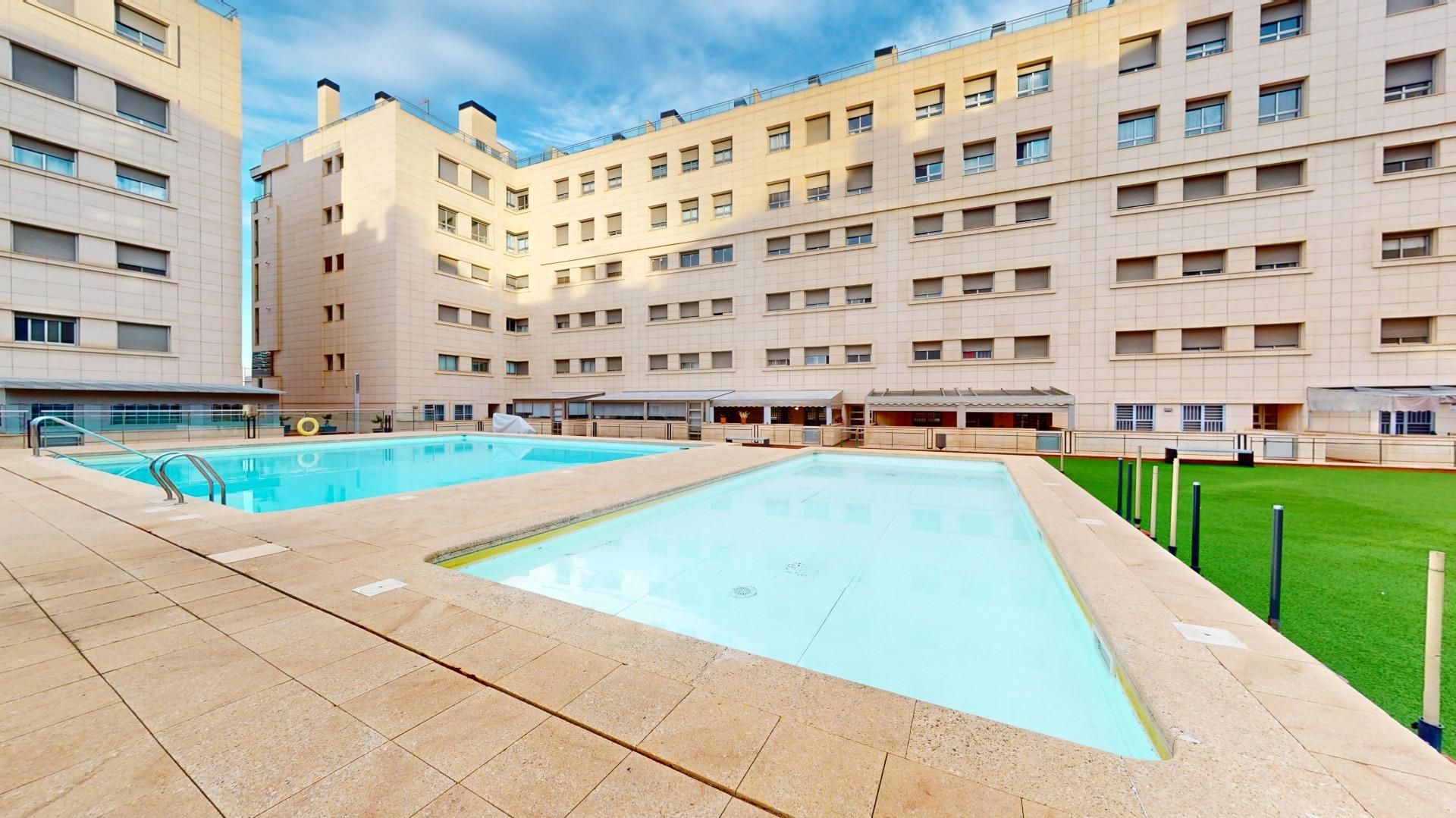 Piscina de Pis de lloguer en Elche / Elx amb Aire condicionat, Jardí privat i Terrassa