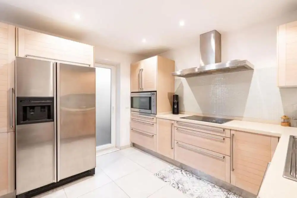 Cocina de Casa adosada de alquiler en Benahavís con Aire acondicionado, Jardín privado y Terraza