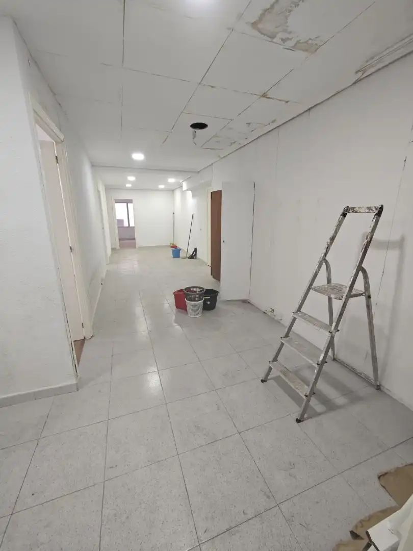 Oficina de alquiler en Alicante / Alacant con Aire acondicionado, Calefacción y Trastero