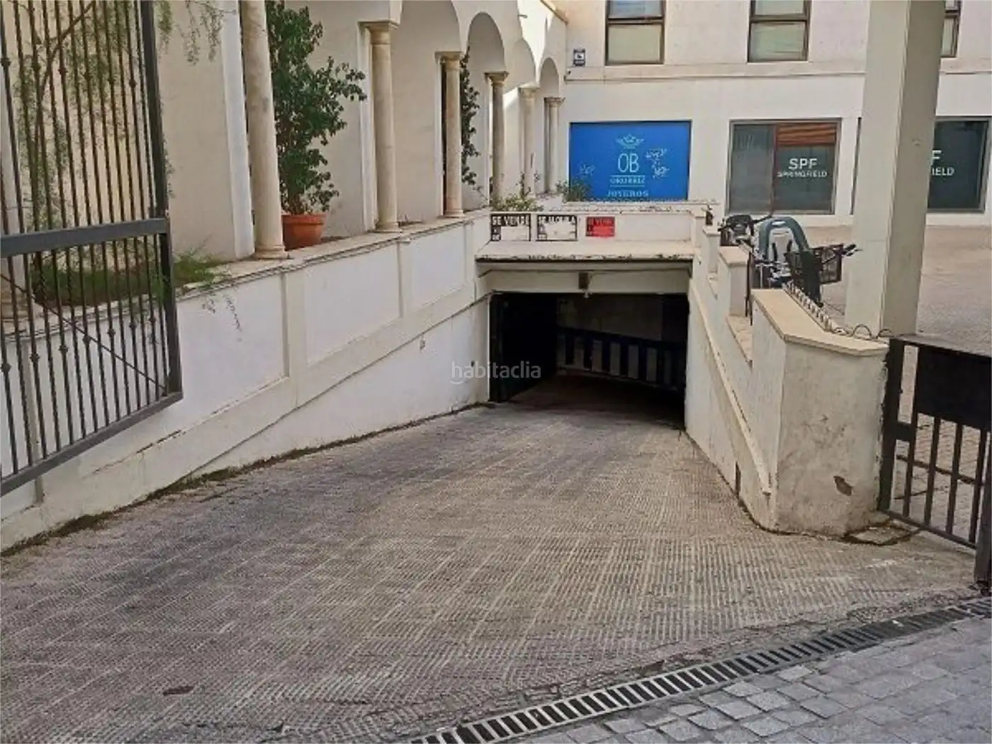 Parkplatz zur Miete in Calle Campana 1