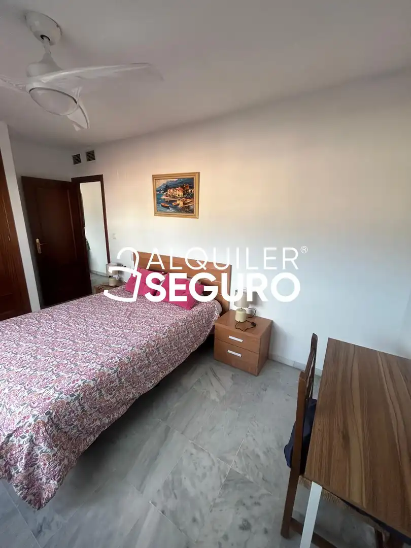 Bedroom of Flat for rent in Granada  with Air Conditioner and Furnished