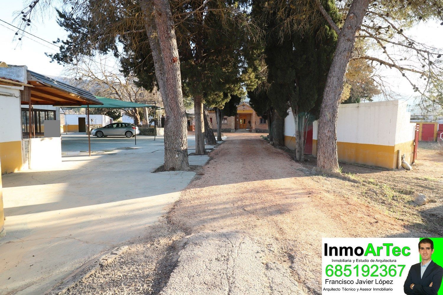 Vista exterior de Finca rústica en venda en Montefrío amb Jardí privat, Traster i Piscina