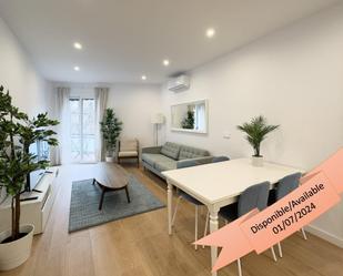 Sala d'estar de Pis de lloguer en  Barcelona Capital amb Aire condicionat, Terrassa i Balcó