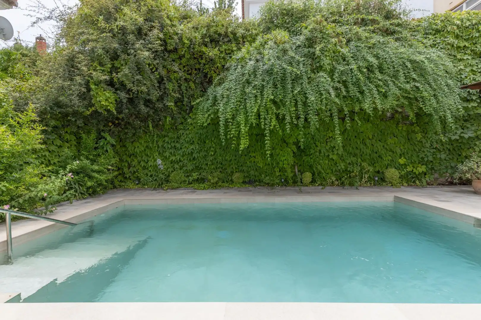 Piscina de Casa o xalet en venda en La Zubia amb Aire condicionat, Calefacció i Jardí privat
