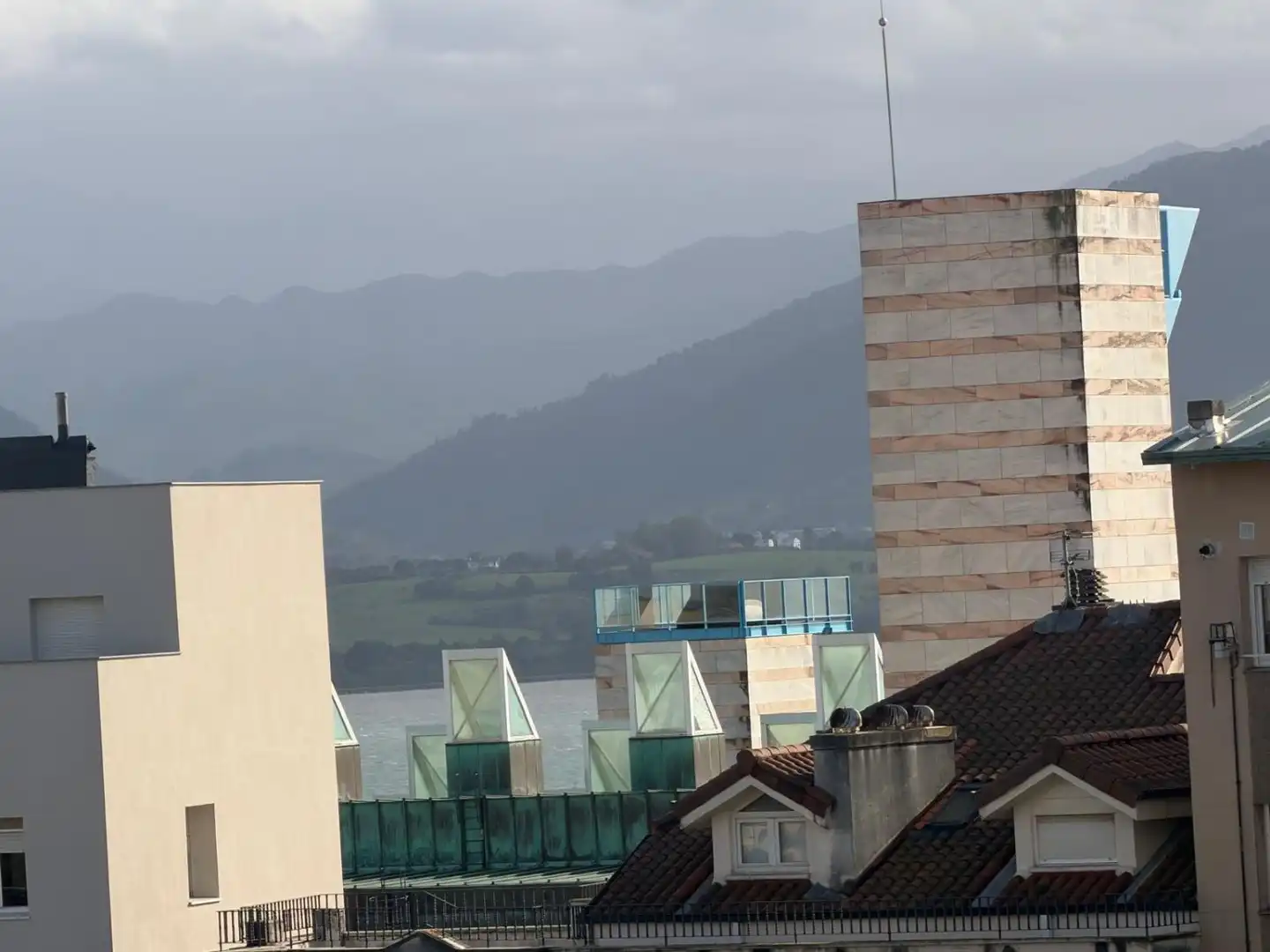 Vista exterior de Piso en venta en Santander con Calefacción y Terraza