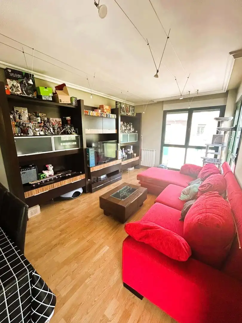 Living room of Flat for sale in Villaquilambre  with Heating