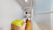 Bedroom of Flat for sale in  Madrid Capital  with Air Conditioner