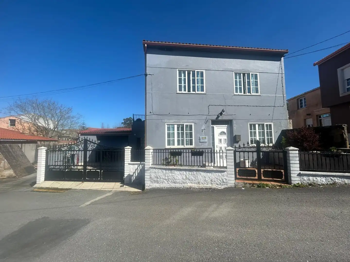 Exterior view of Houses for sale in Boiro  with Terrace, Storage room and Furnished