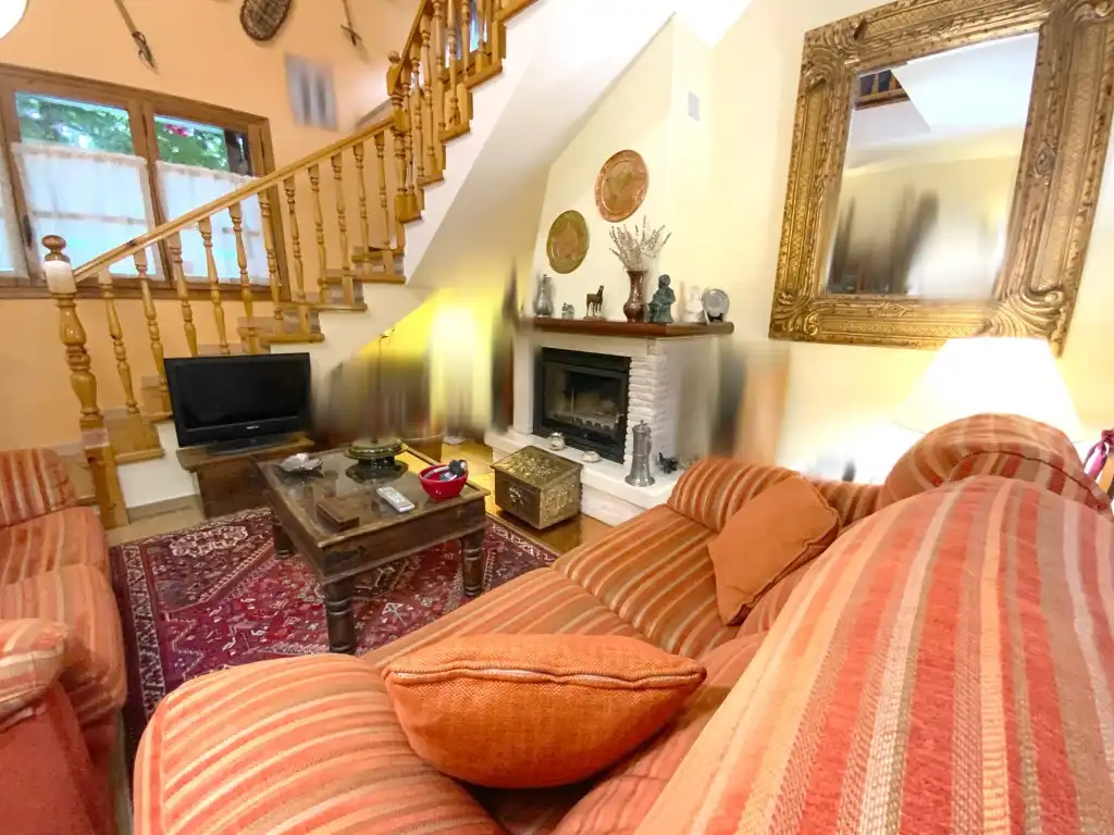Sala d'estar de Casa o xalet en venda en Sahún amb Jardí privat