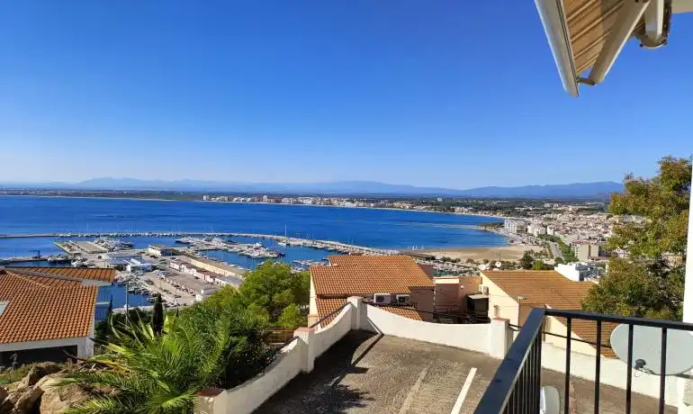 Apartment with garden for sale in Almadrava - Canyelles - Puig-Rom, imagen 5
