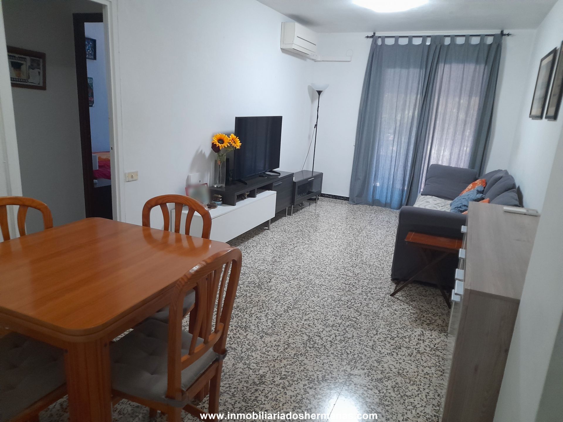 Living room of Flat for sale in El Prat de Llobregat  with Air Conditioner and Balcony