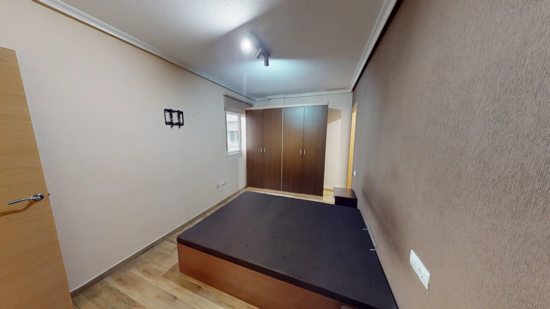 Habitación de Piso en venta en Elche / Elx con Aire acondicionado, Calefacción y Terraza