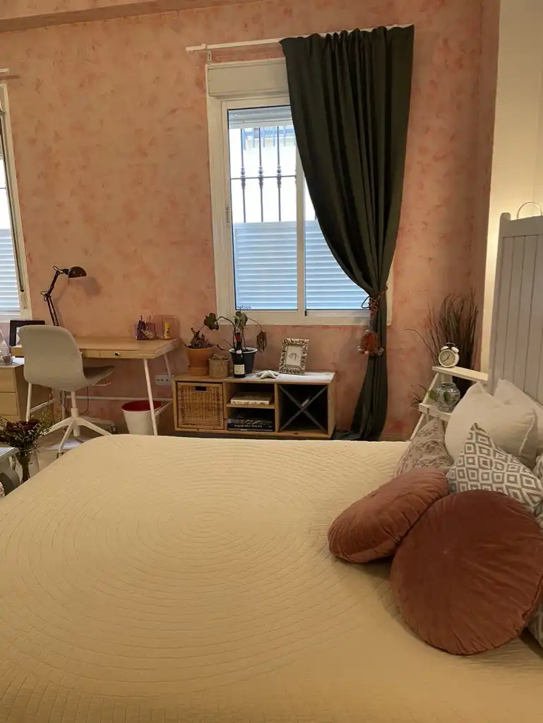 Study for rent in Santa Catalina