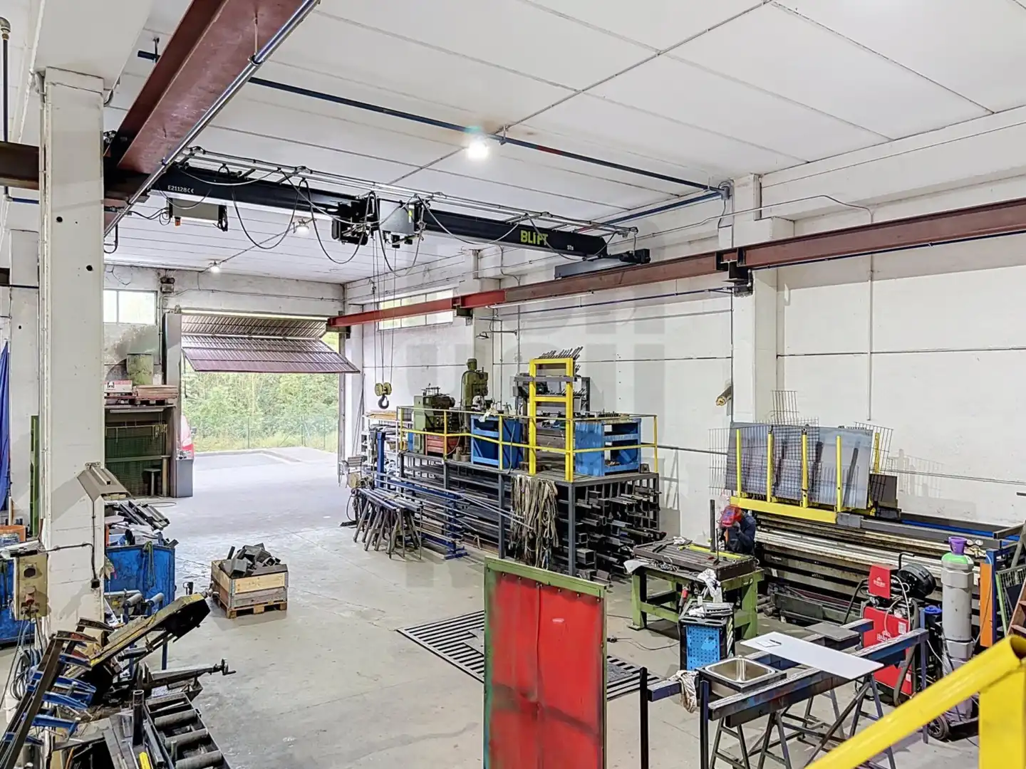 Industrial buildings for sale in Segura