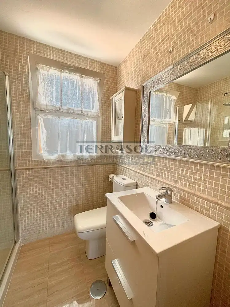 Baño de Ático en venta en Vélez-Málaga con Aire acondicionado, Calefacción y Jardín privado