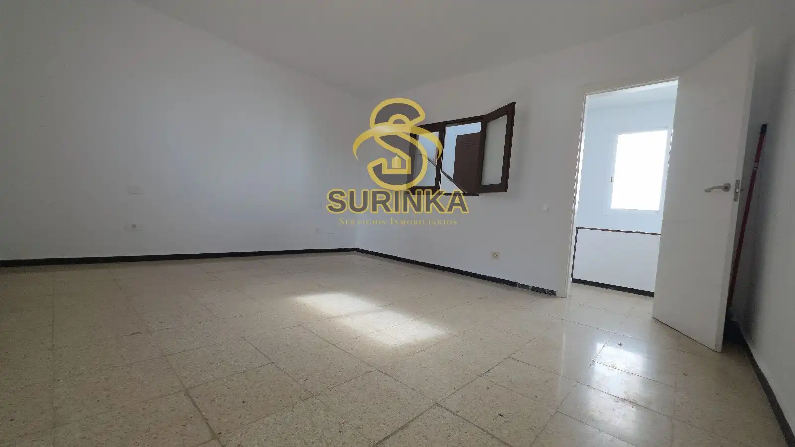 Habitación de Casa adosada en venta en Telde
