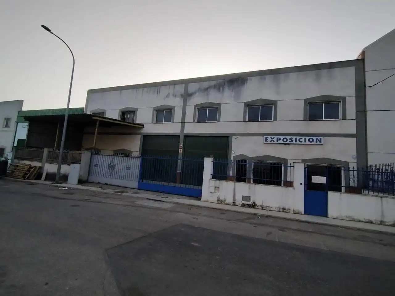 Exterior view of Industrial buildings for rent in Cabra