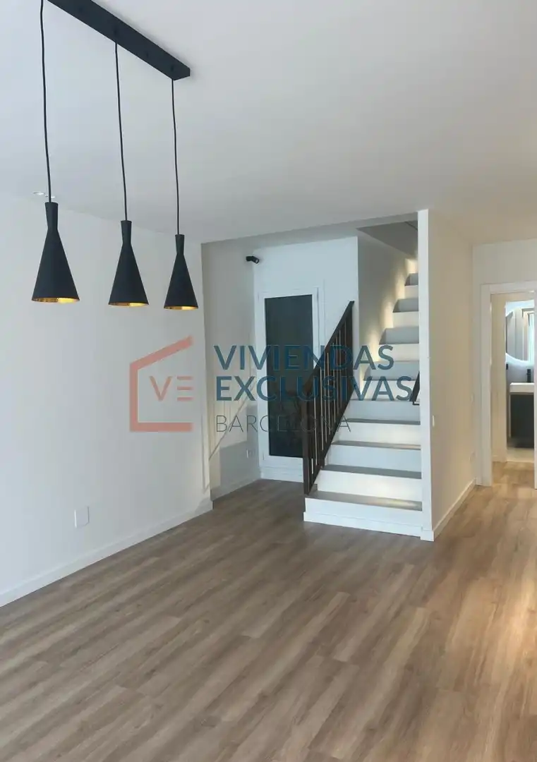 Dúplex en venda en Barcelona amb Parquet, Balcó i Alarma