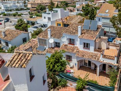 Single-family semi-detached for sale in  Calle Sta. Rosa de Lima de Calypso, 10, Calahonda , Mijas
