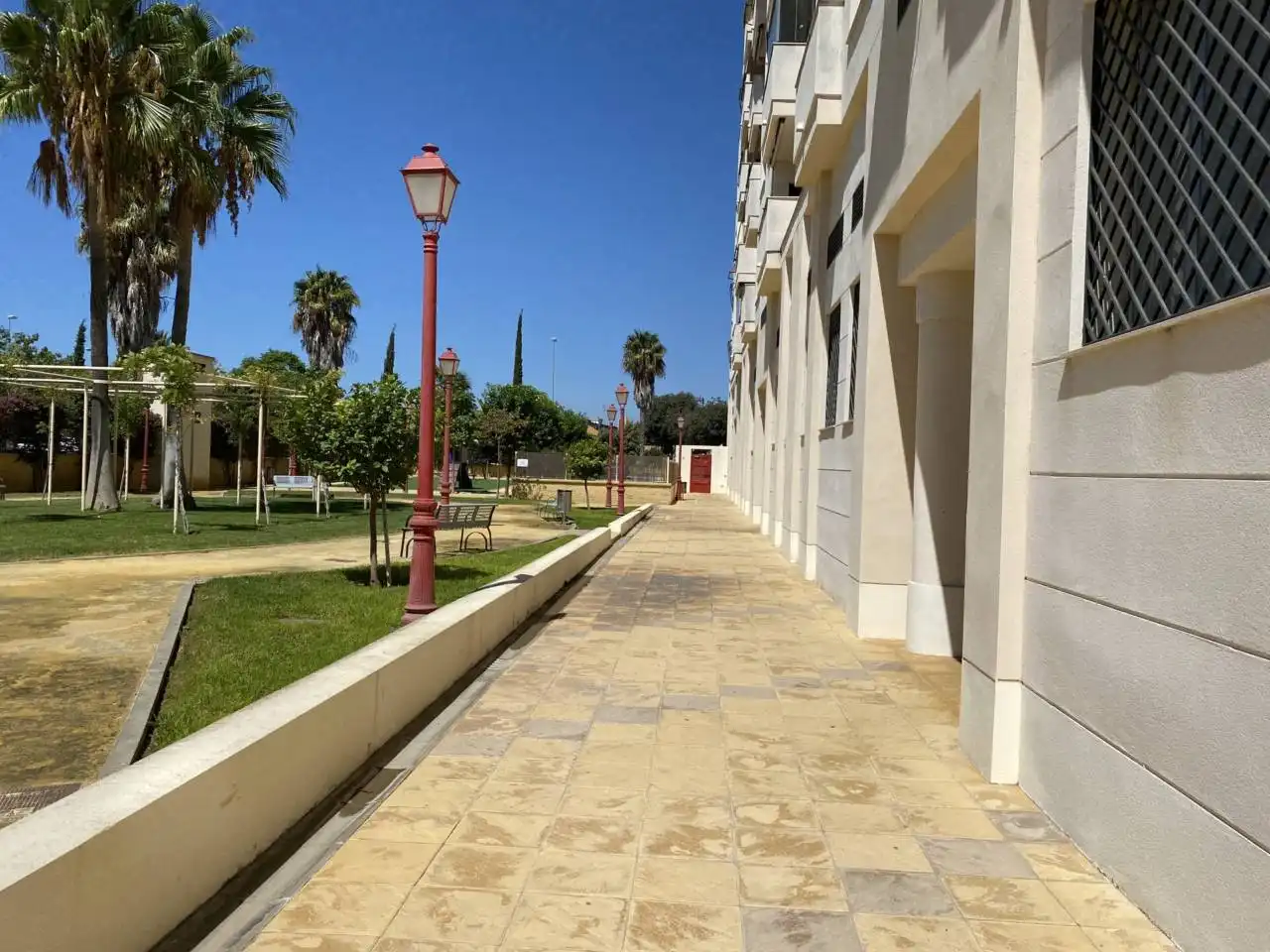 Piso de alquiler en Avenida JOSE MANUEL CABALLERO BONALD, 4, Caballero Bonald - San José Obrero - Guadalcacín