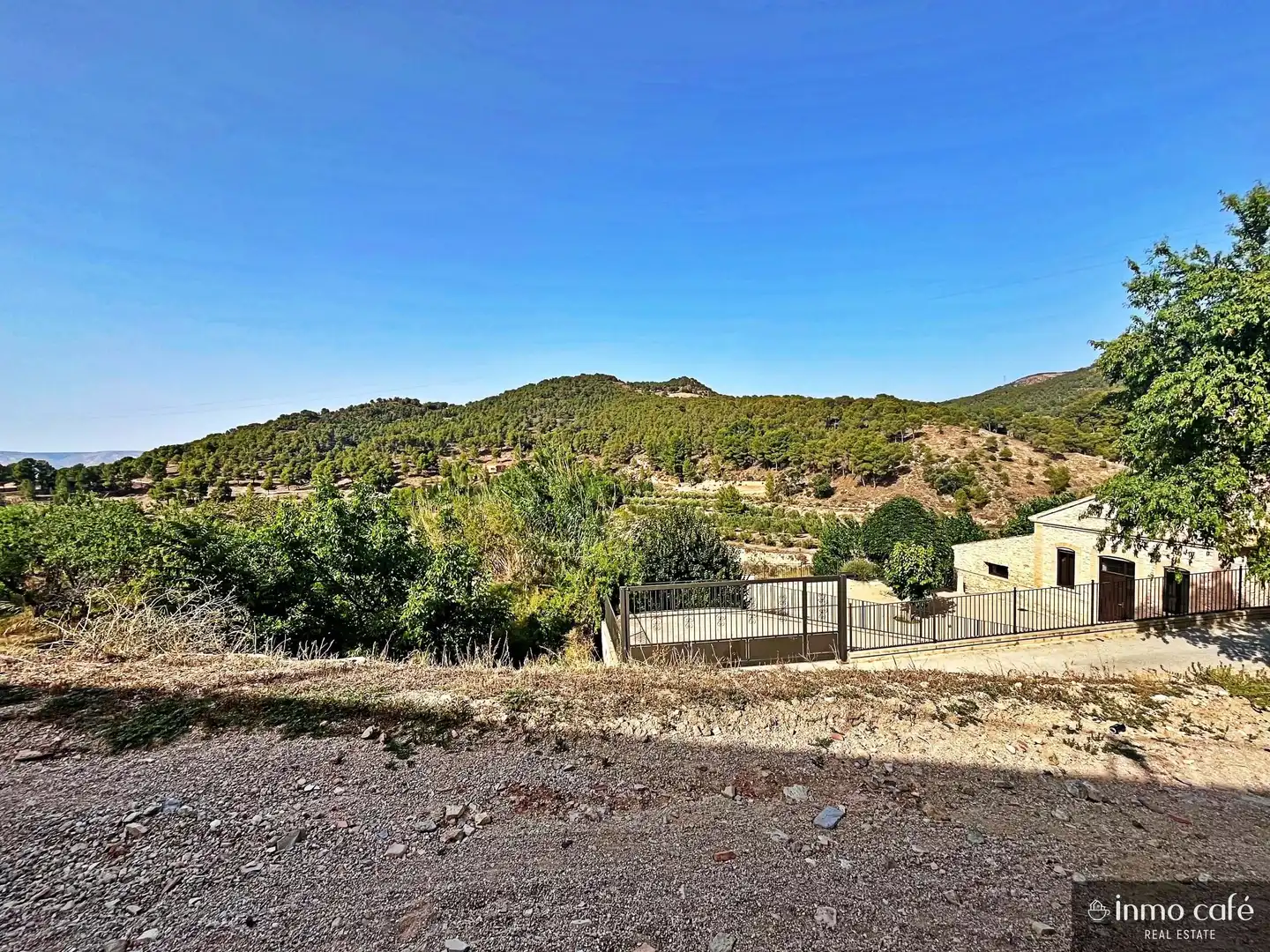 Casa adosada en venda en Biar