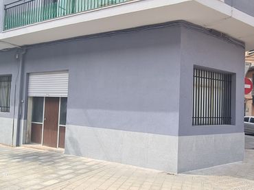 Local comercial de lloguer a Calle Rosales 31