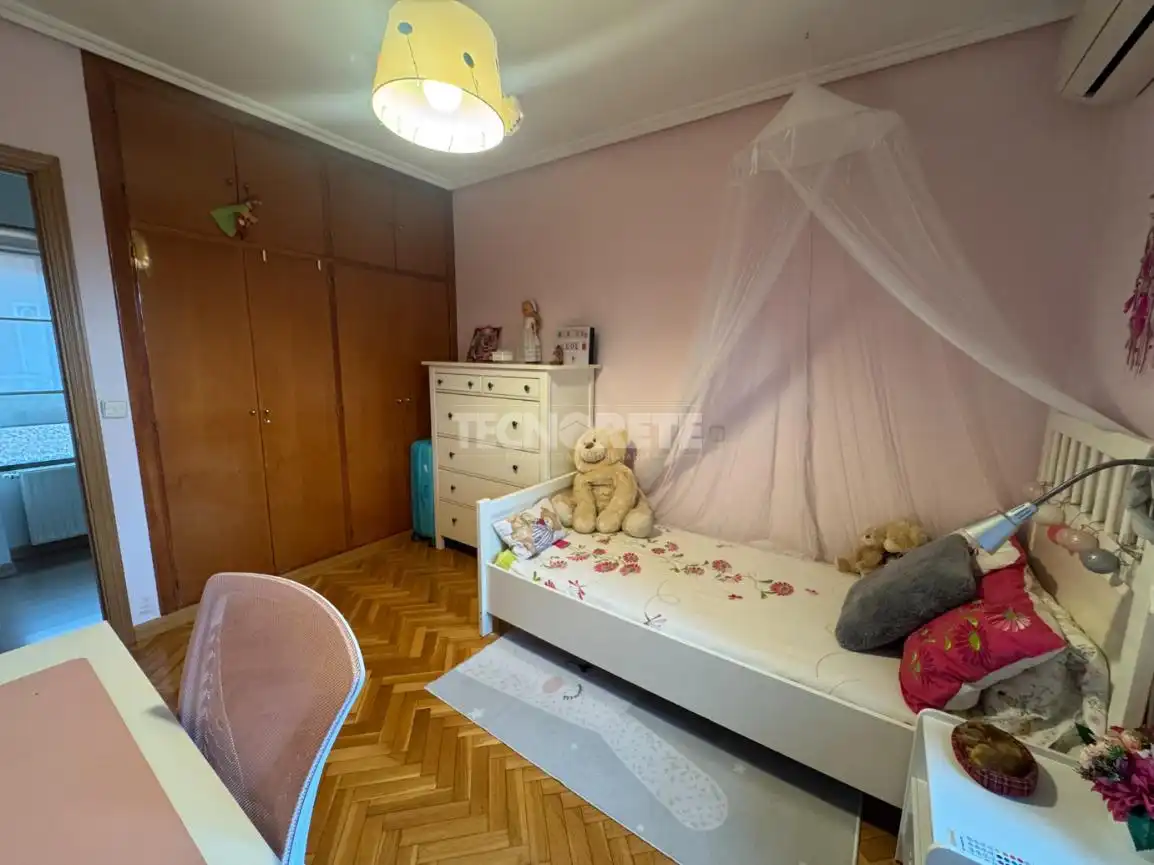 Dormitori de Casa adosada en venda en Guadalajara amb Aire condicionat, Calefacció i Terrassa