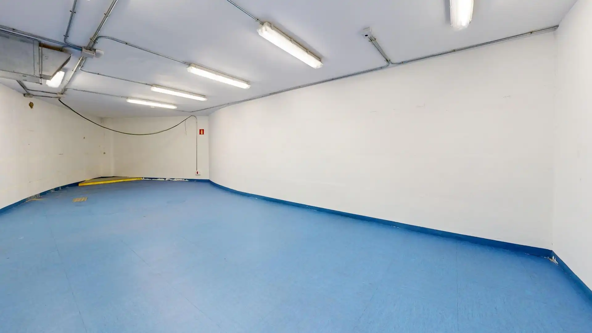 Nave industrial en venta en Torres de la Alameda