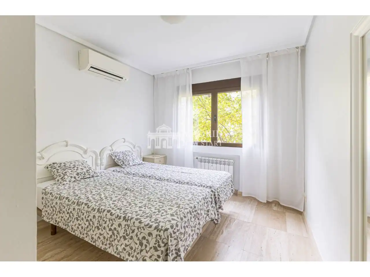 Bedroom of Flat for rent in Madrid  with Air Conditioner, Heating and Furnished
