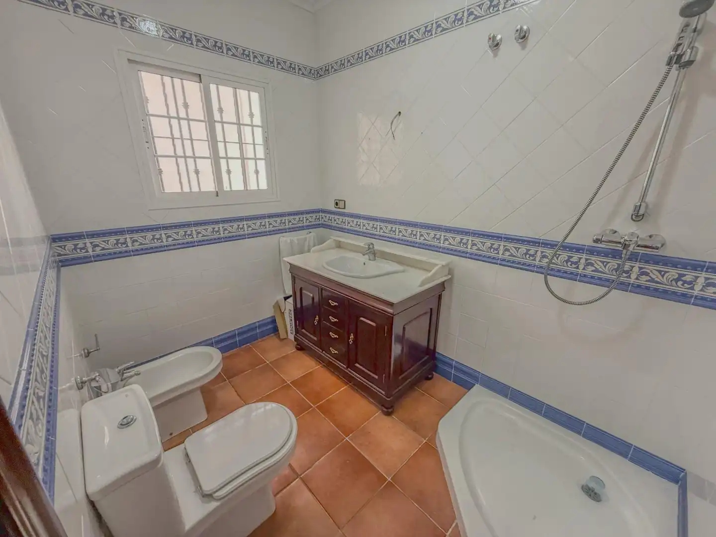 Bany de Casa o xalet en venda en Dos Hermanas