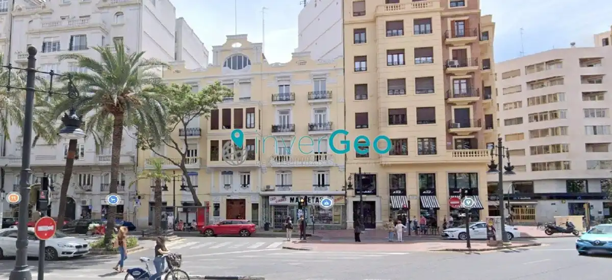 Vista exterior de Local en venta en Valencia con Aire acondicionado, Calefacción y Amueblado