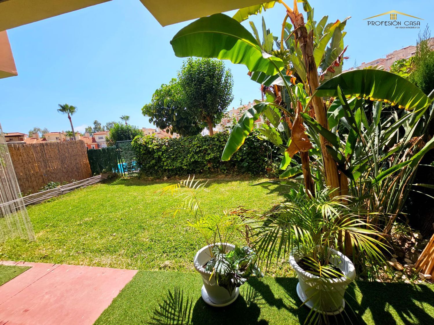 Jardí de Casa adosada en venda en Rincón de la Victoria amb Aire condicionat, Jardí privat i Parquet