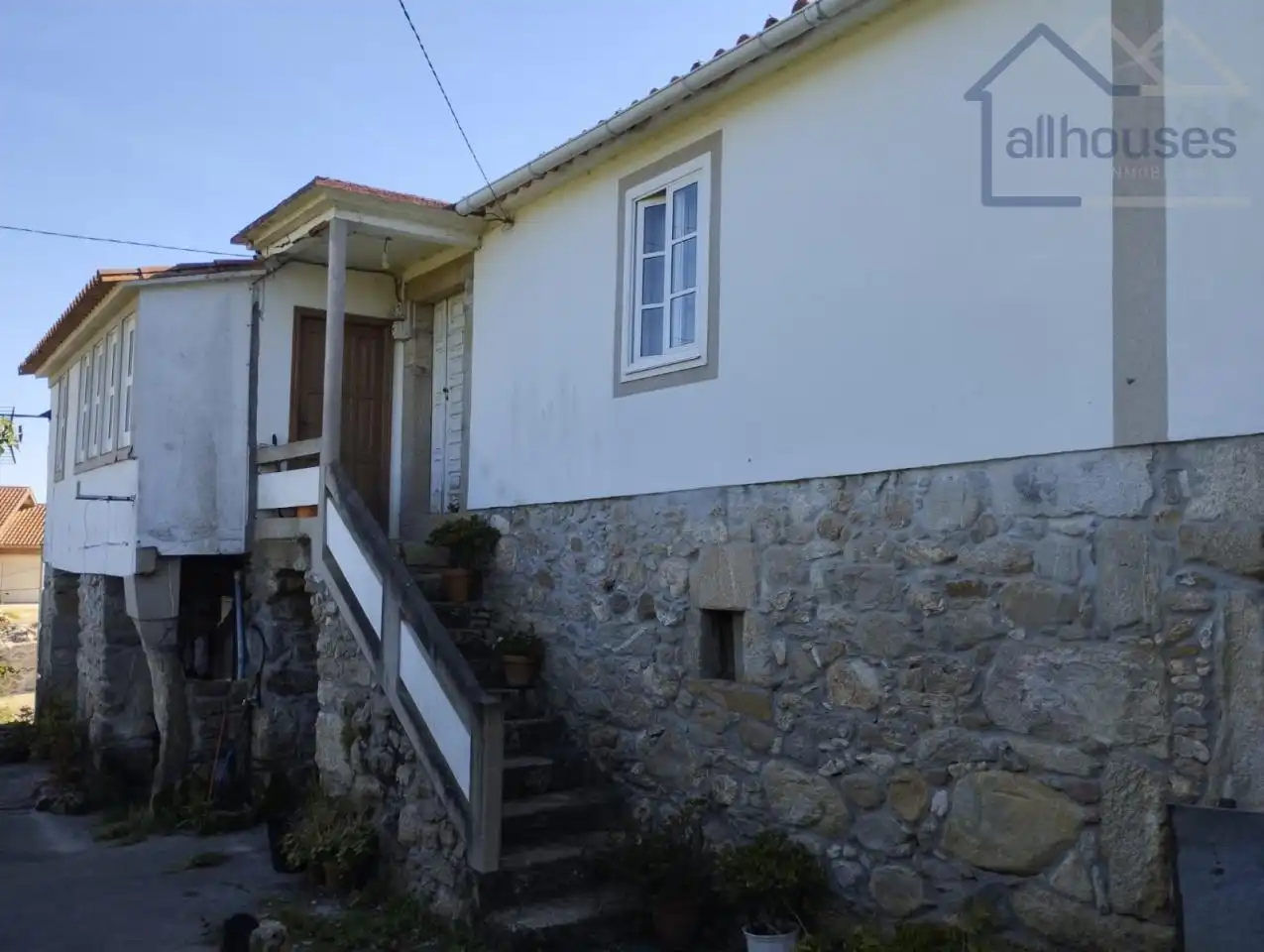 Vista exterior de Casa adosada en venta en O Rosal   con Calefacción y Jardín privado