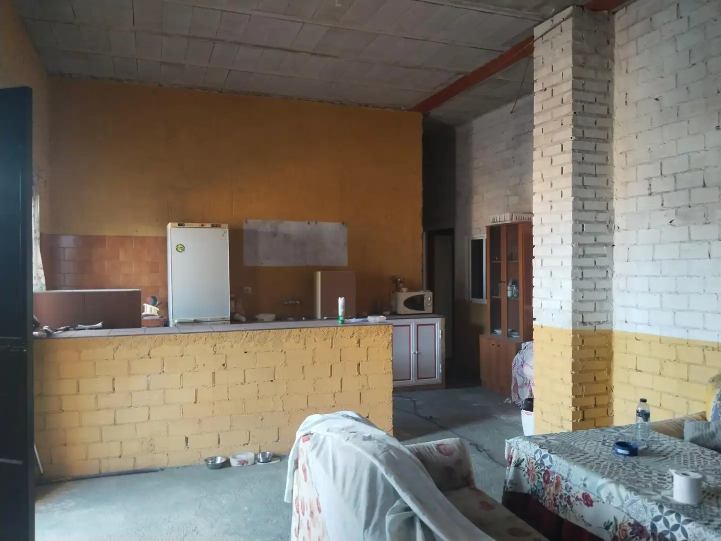 Cuina de Finca rústica en venda en Gerena amb Jardí privat, Traster i Piscina