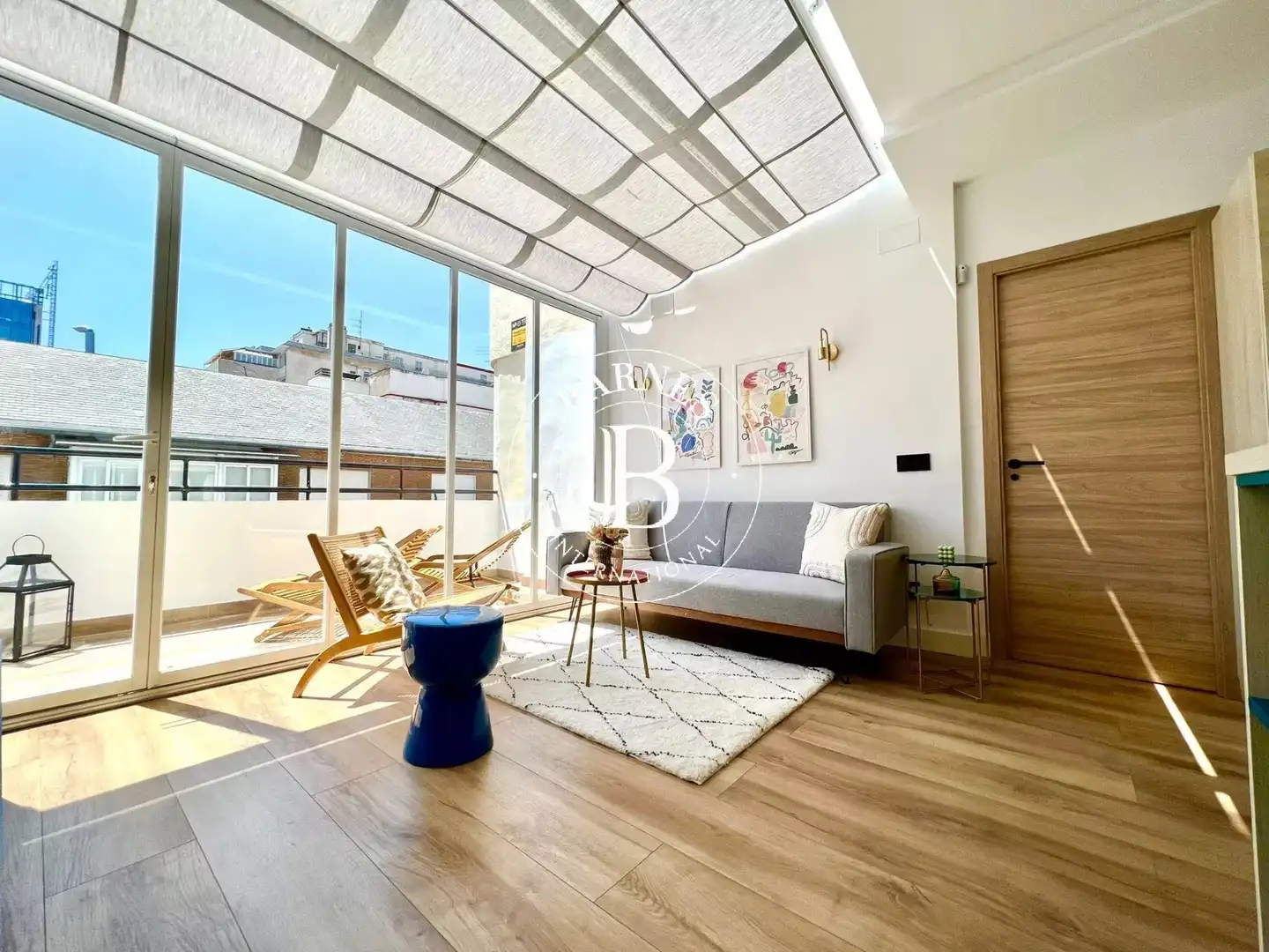 Penthouse with lift for sale in Chamberí