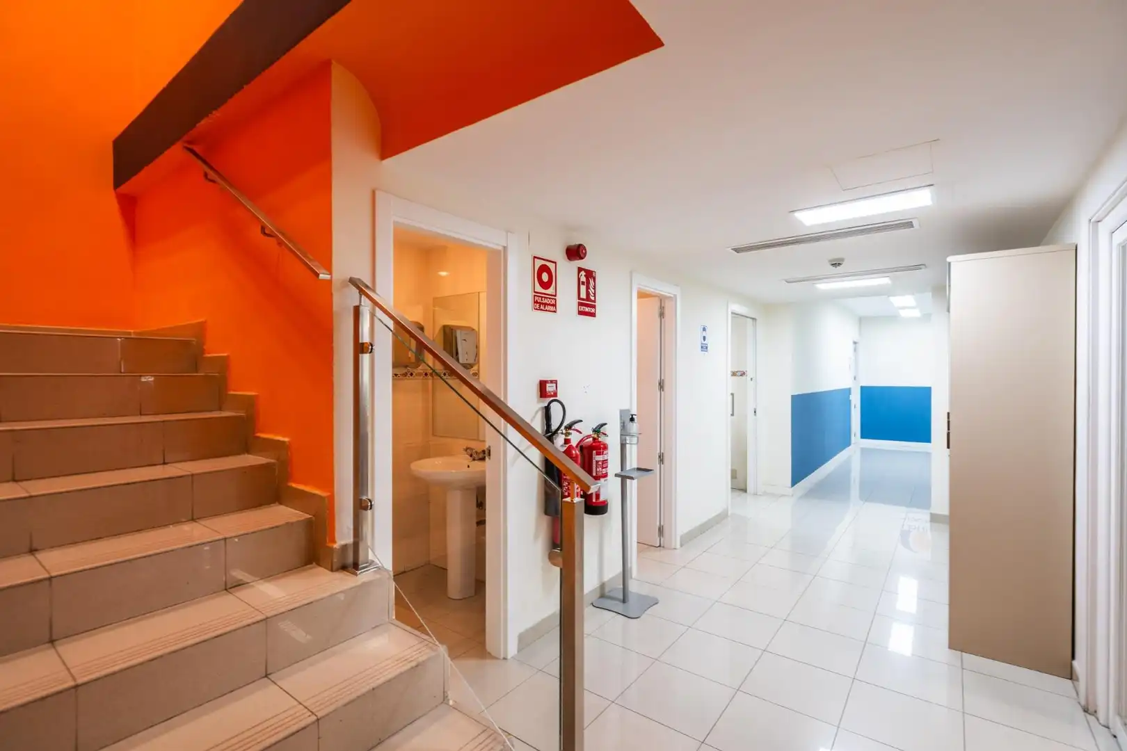 Büro zum Verkauf in Madrid mit Klimaanlage und Heizung