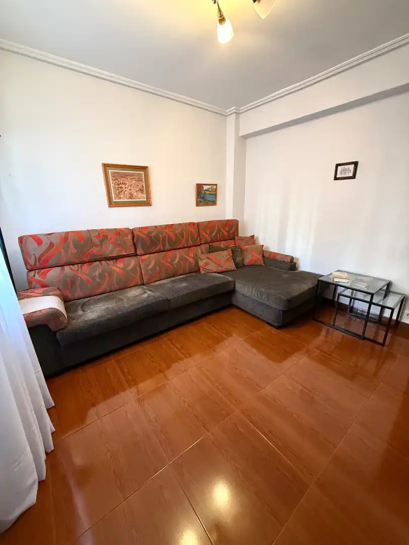 Sala d'estar de Pis en venda en Barakaldo  amb Moblat, Forn i Balcó