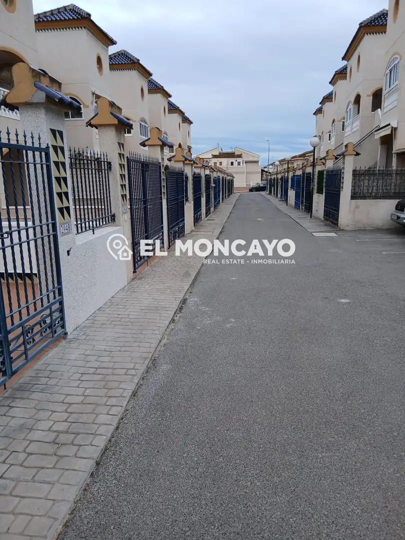 Vista exterior de Casa o chalet en venta en El Edén