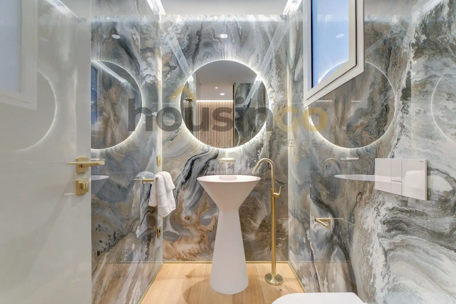Bathroom of Flat for sale in Madrid  with Air Conditioner, Heating and Terrace