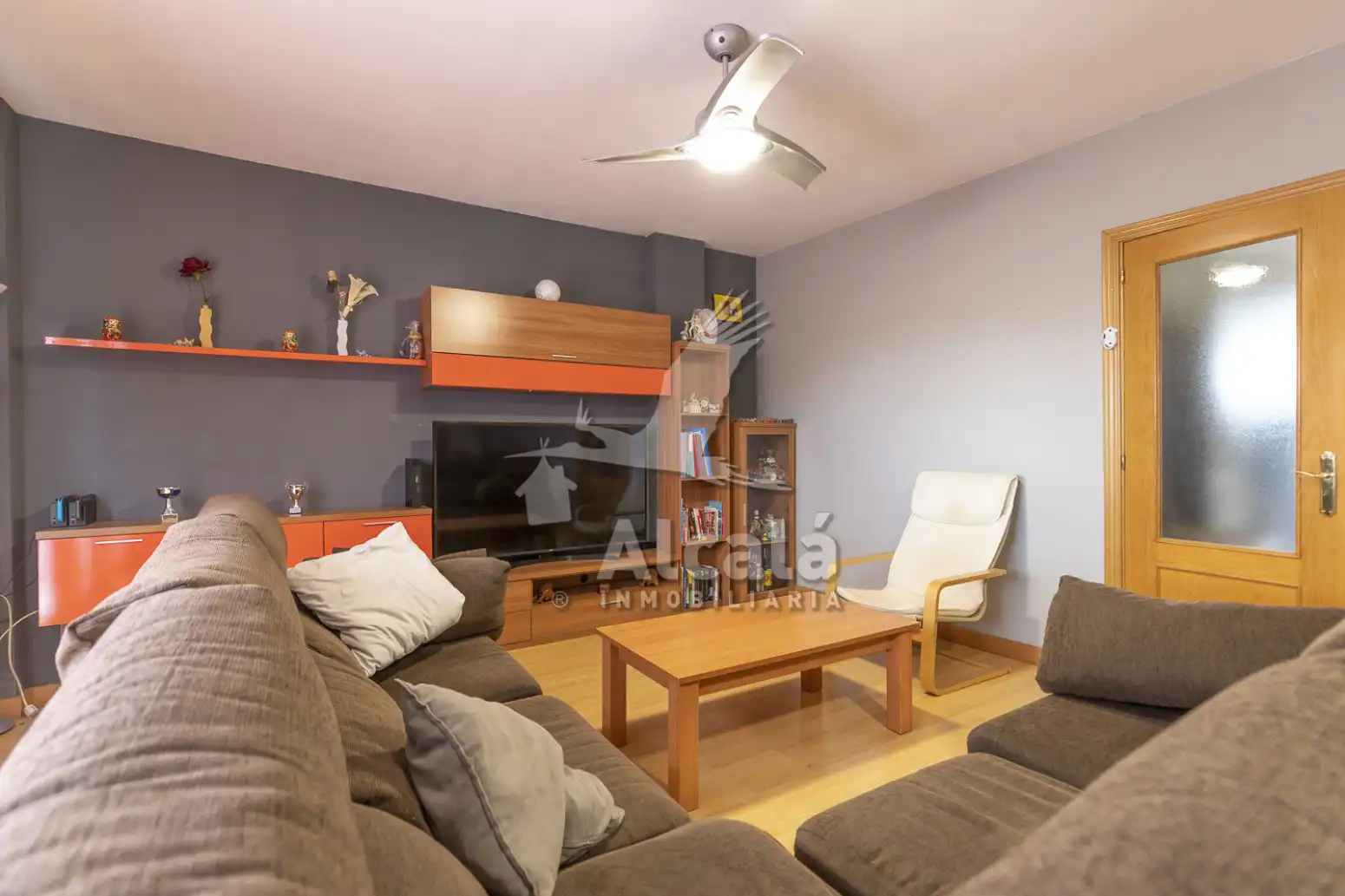 Sala de estar de Casa adosada en venta en Valdeavero con Aire acondicionado, Calefacción y Jardín privado