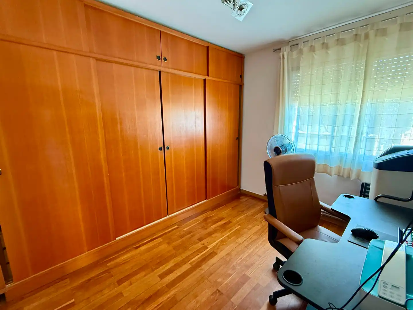Dormitori de Pis en venda en Barcelona amb Calefacció, Parquet i Terrassa