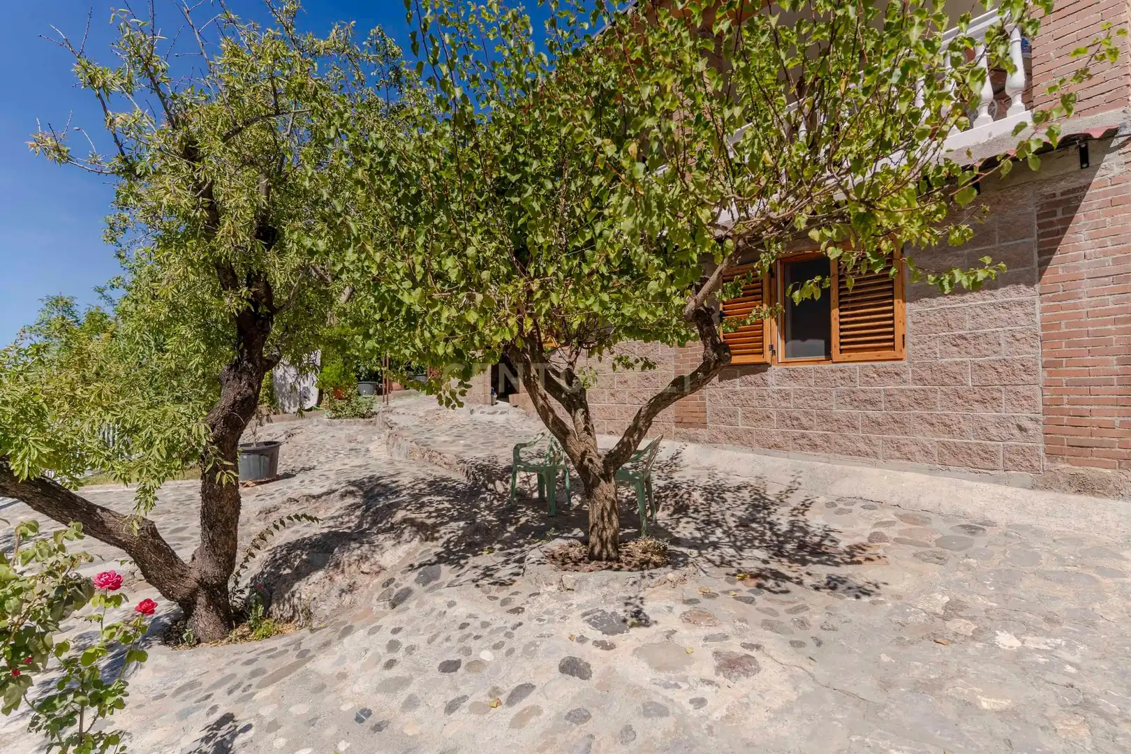 Vista exterior de Casa o chalet en venta en Güéjar Sierra con Jardín privado, Trastero y Piscina