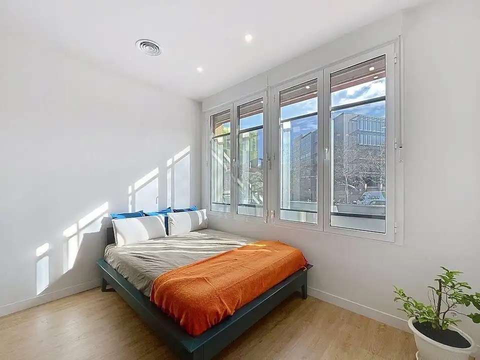 Schlafzimmer von Geschaftsraum zum Verkauf in Barcelona mit Terrasse und Möbliert