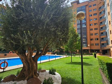 Piso con piscina en venta en Calle de Ariel 4
