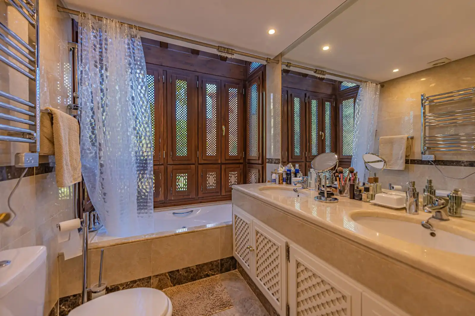 Baño de Apartamento en venta en Marbella con Jardín privado, Terraza y Trastero