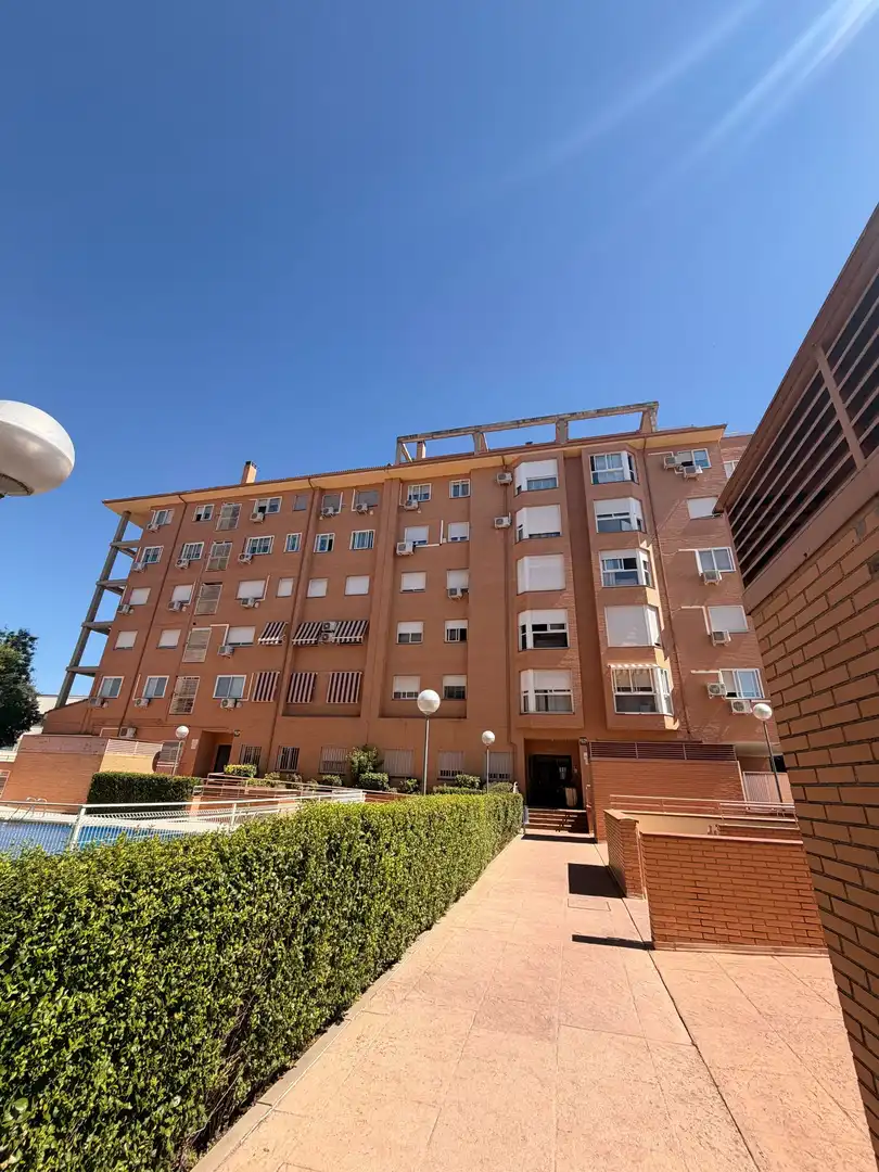 Vista exterior de Piso en venta en Valdemoro con Aire acondicionado, Calefacción y Trastero