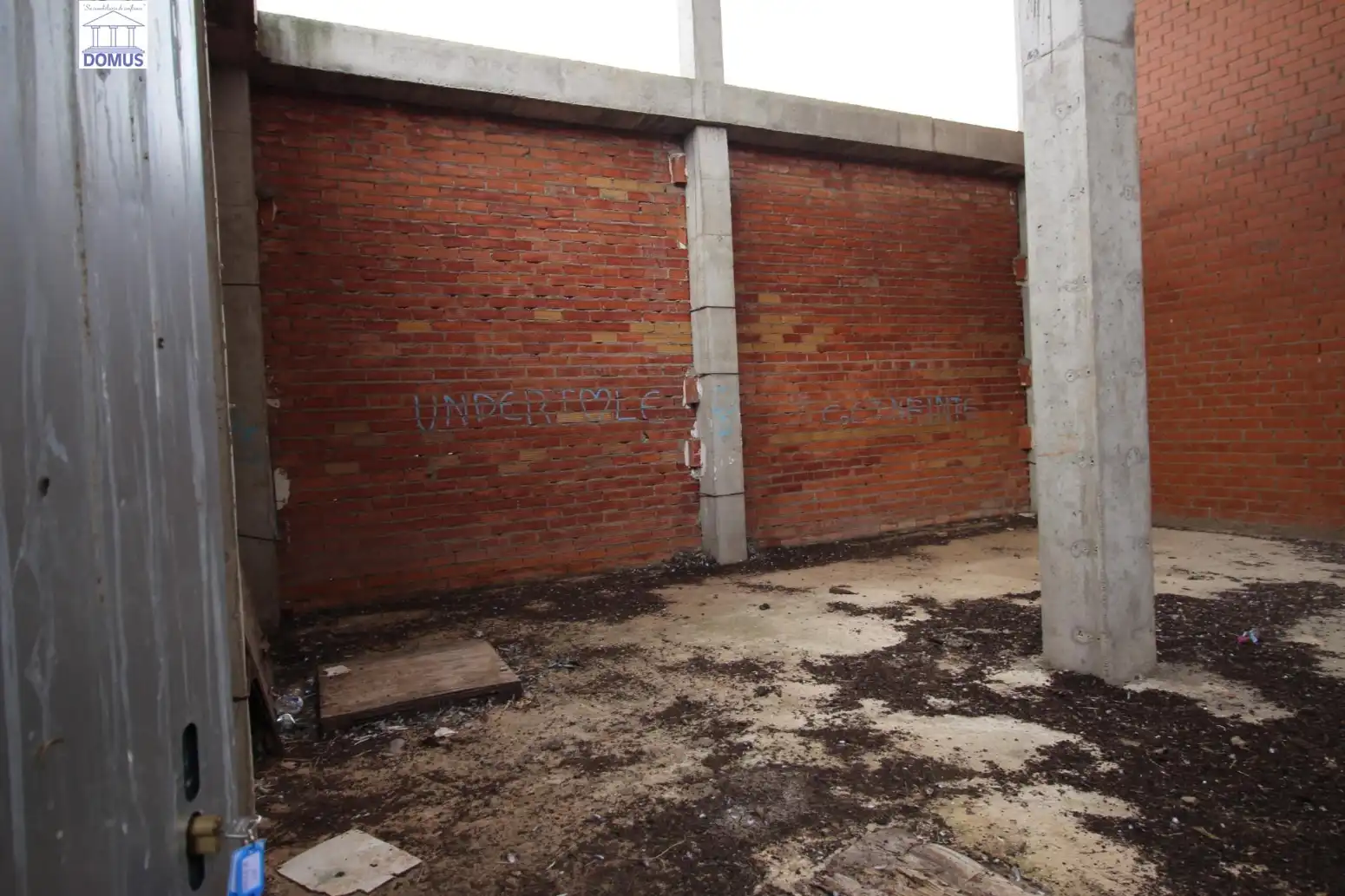 Commercial properties for sale in Valdelacalzada