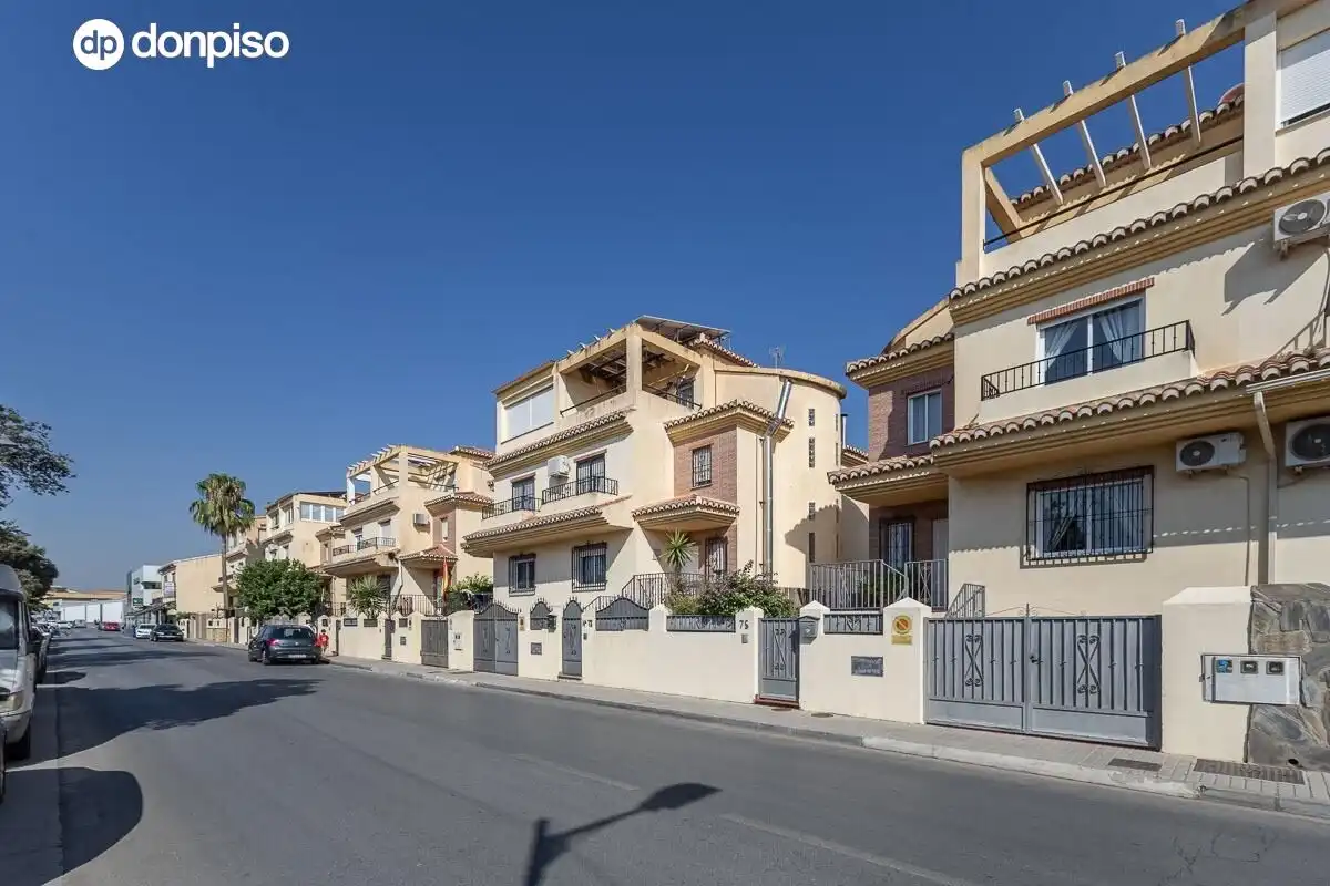 Home with pool for sale in Calle CARLOS CANO (HI), imagen 38